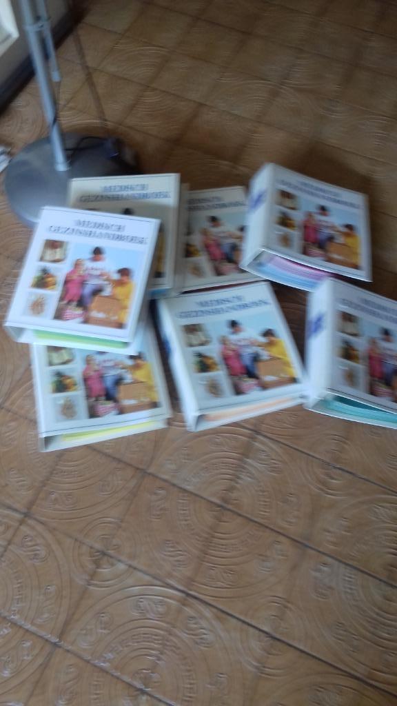 Zelf samengestelde 7 delige medische gezinsencyclopedie, Boeken, Encyclopedieën, Ophalen, Medisch, Complete serie, Diverse auteurs