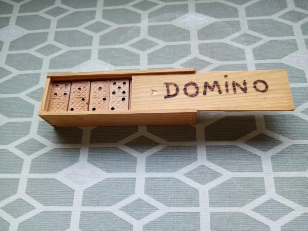 JEU DE DOMINOS, Enlèvement ou Envoi