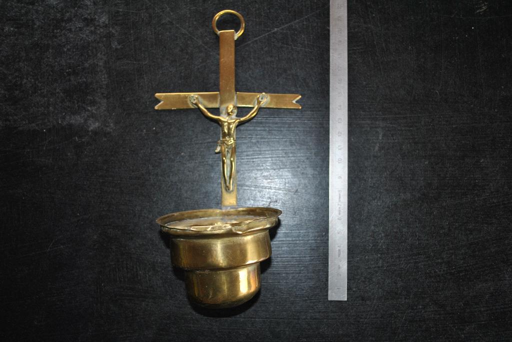Très ancien bénitier crucifix en cuivre XIXè Christ en croix, Ophalen of Verzenden