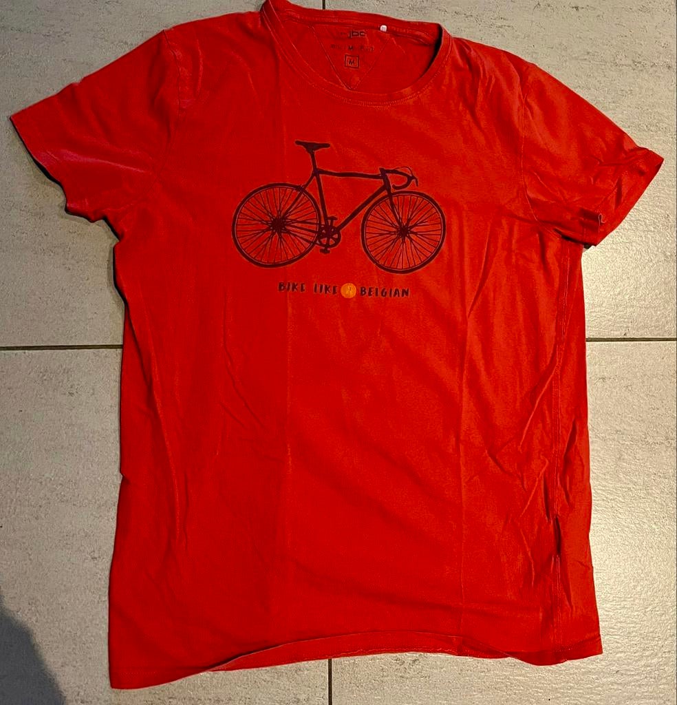 Trendy T-shirt roestrood Bike like a Belgian slimfit medium, Ophalen, Overige kleuren, Maat 48/50 (M), Gedragen