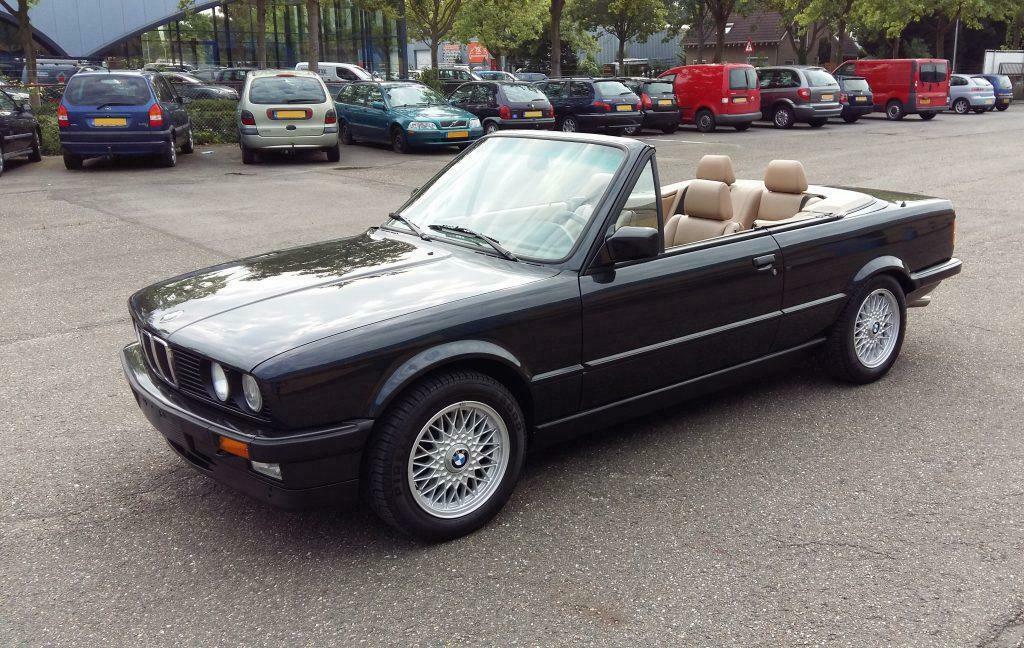 Gezocht BMW E30 Cabrio 318i, 4 zetels, Beige, Cabriolet, Zwart