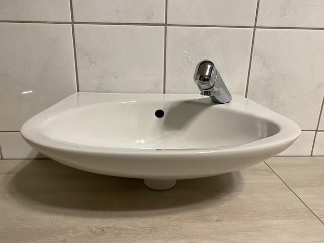 wasbakje + kraan voor WC, Ophalen, Gebruikt, Chroom, Kraan