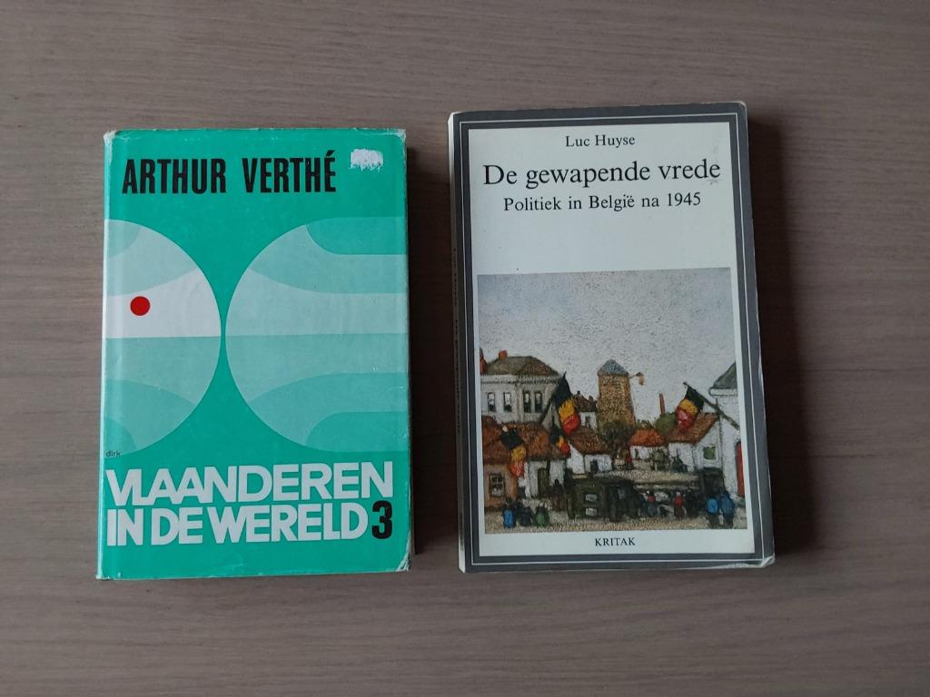 "Vlaanderen in de wereld 3" + "De gewapende vrede", Boeken, Ophalen of Verzenden, Gelezen