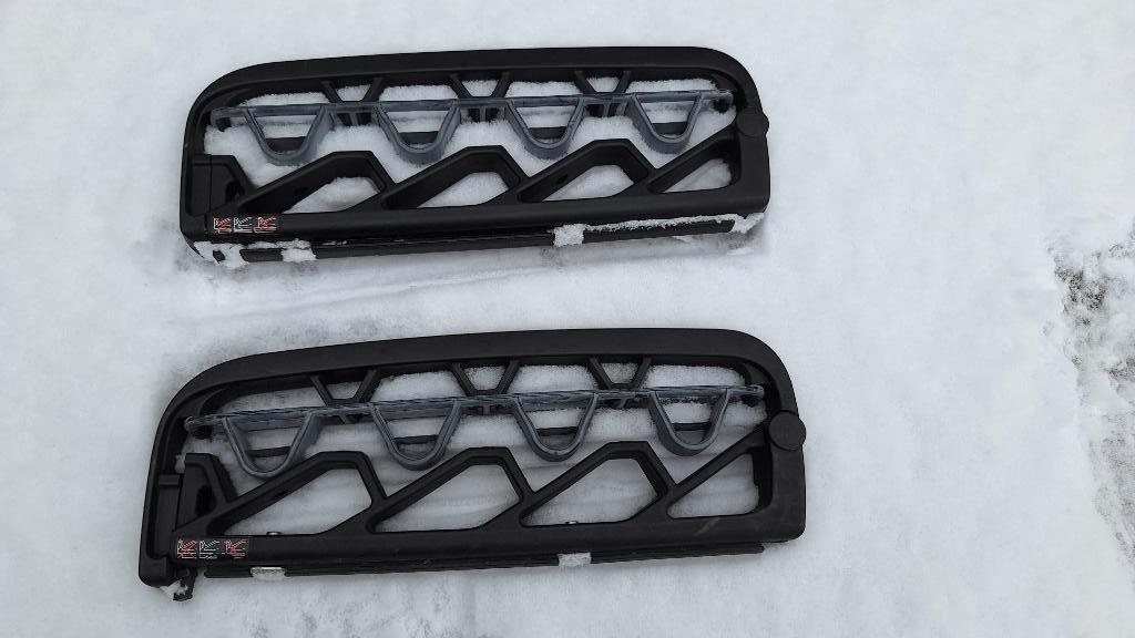 ski dragers voor 4 paar ski's montage op dak dragers, Ophalen of Verzenden, Nieuw