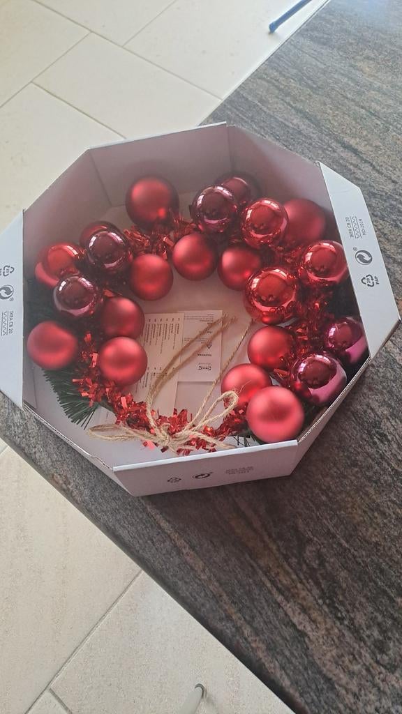 Kerstkrans (Ikea), Ophalen