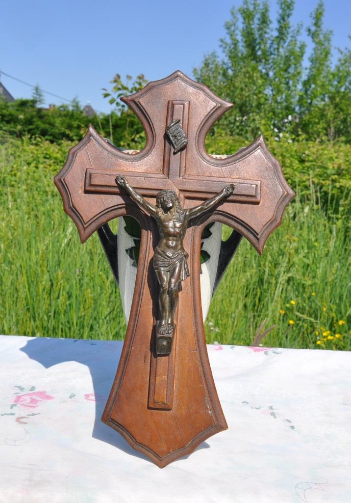 crucifix mural bois et regule, Enlèvement ou Envoi
