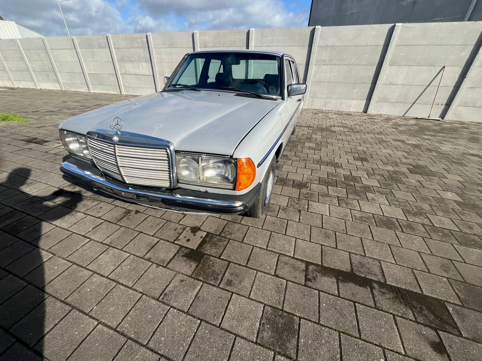 MERCEDES W123, Argent ou Gris, Achat, Série 200, Boîte manuelle