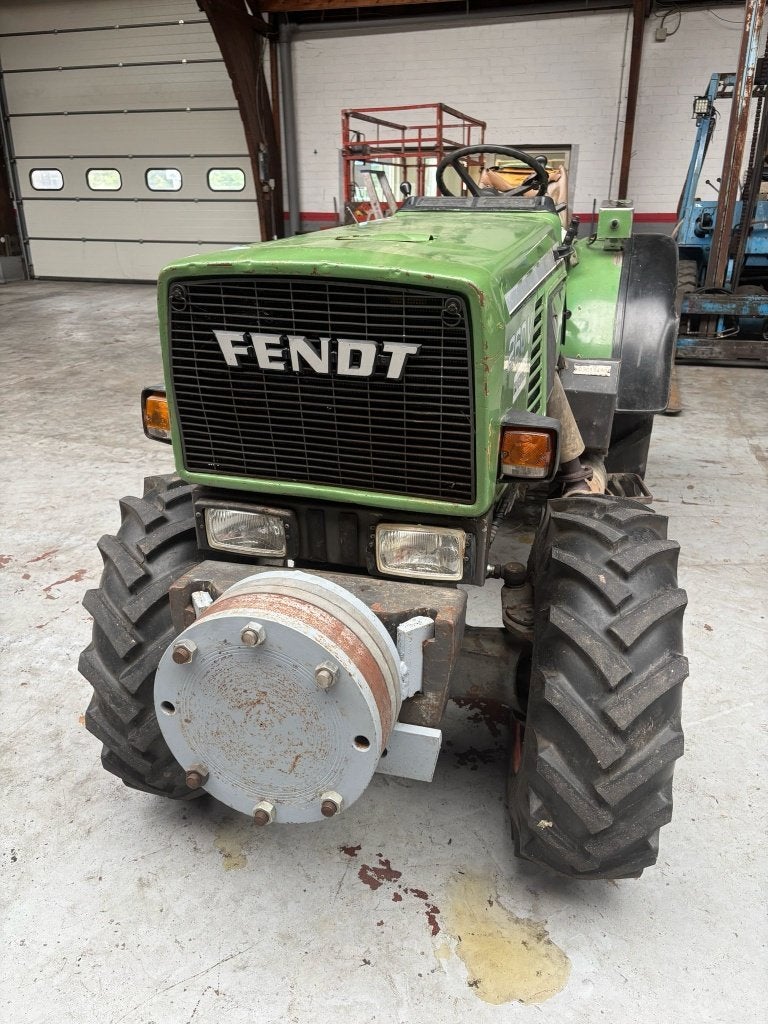 Tractor Fendt, Ophalen, Gebruikt, Meer dan 10000, Tot 80 Pk