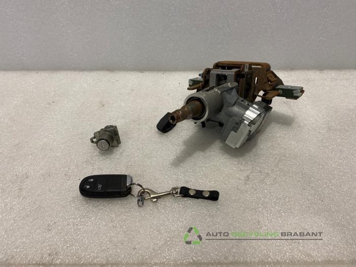 Antivol de direction d'un Jeep Renegade, Jeep, -, 3 mois de garantie, Utilisé