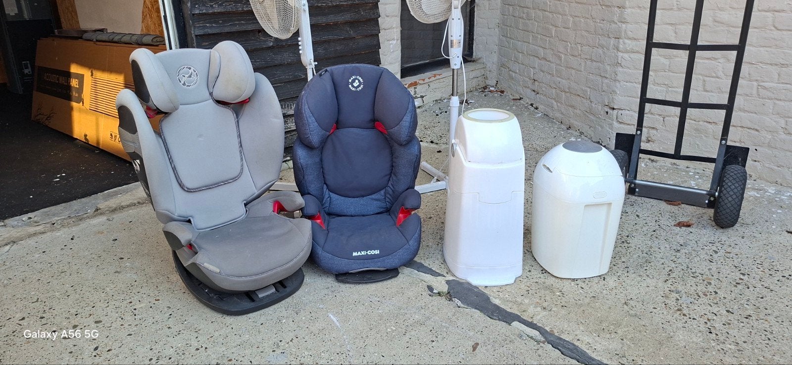 auto stoelen en pamper vuilnisbak, Ophalen