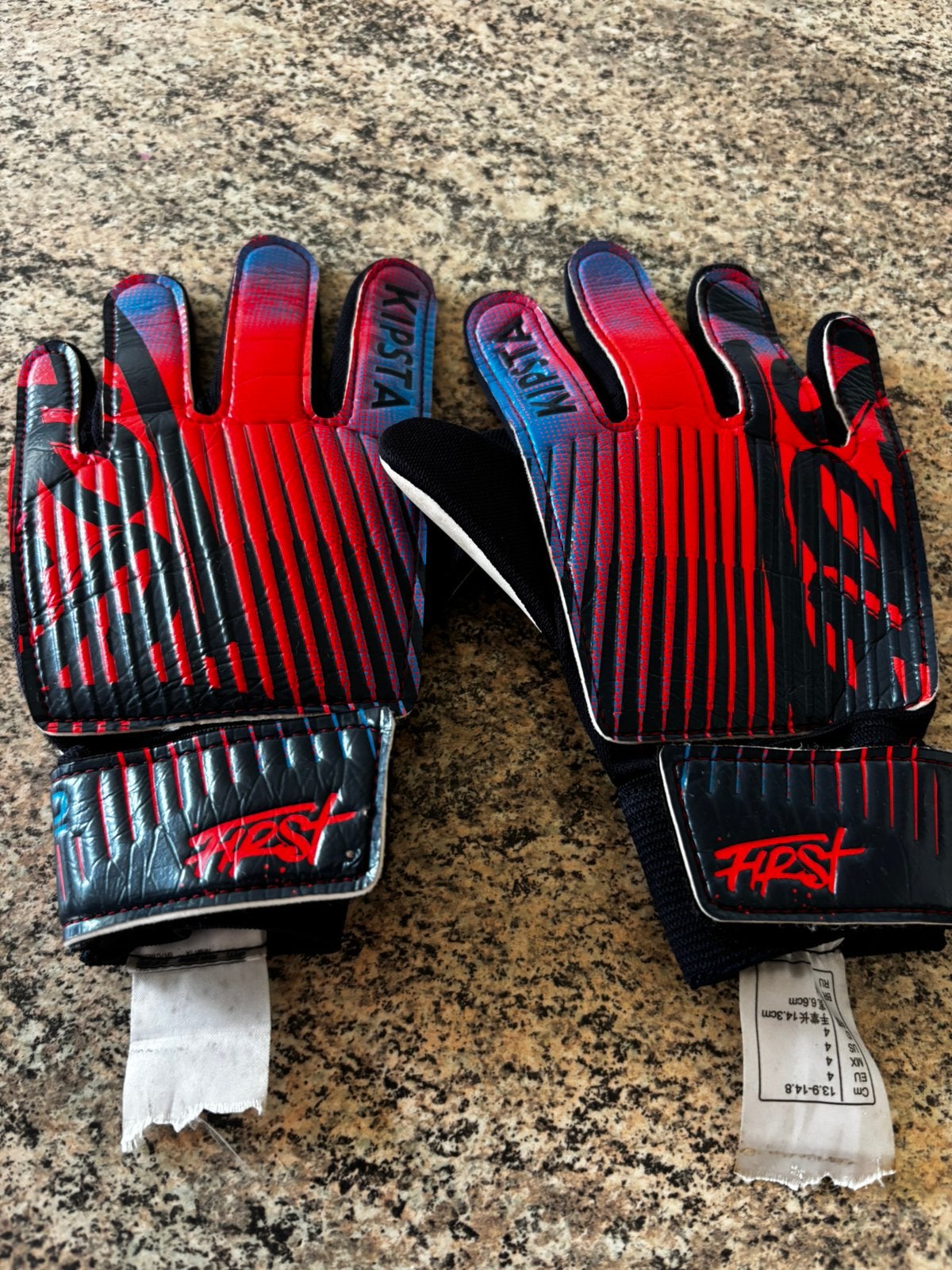 Handschoenen keeper kind, Sport en Fitness, Voetbal, Ophalen of Verzenden, Zo goed als nieuw, Handschoenen