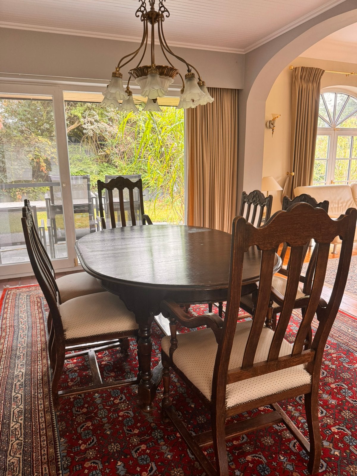 Prachtige massief eiken eettafel + 6 stoelen & kast, Huis en Inrichting, Ophalen, Zo goed als nieuw, 6 tot 8 stoelen