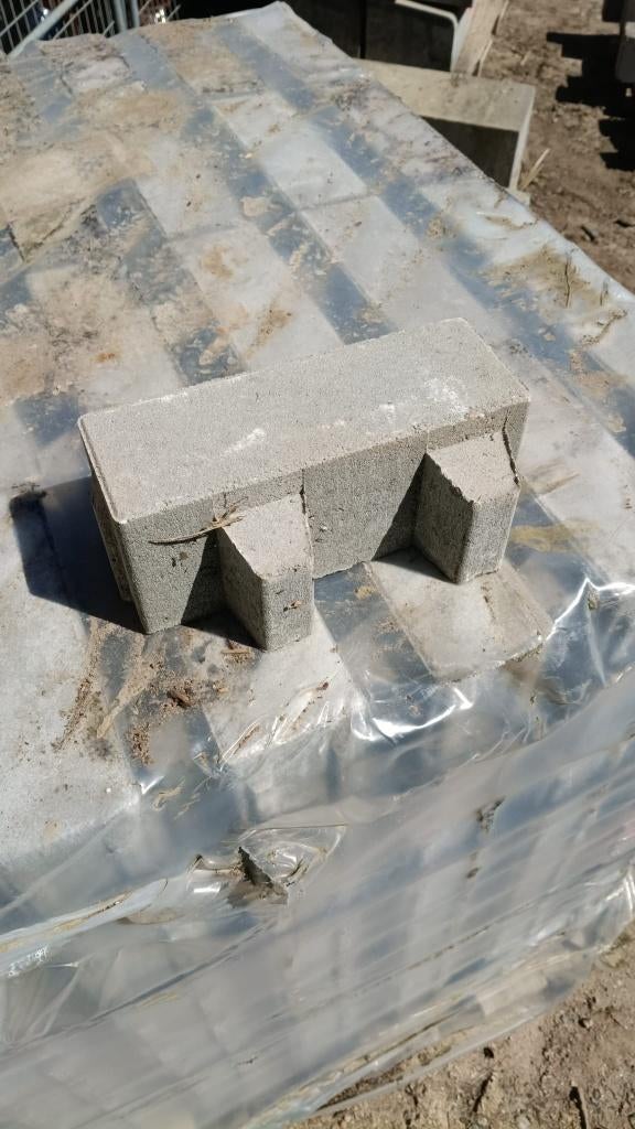 Pierres perméables - STRADUS Type DRAINO, Neuf, Béton, Enlèvement, Briques