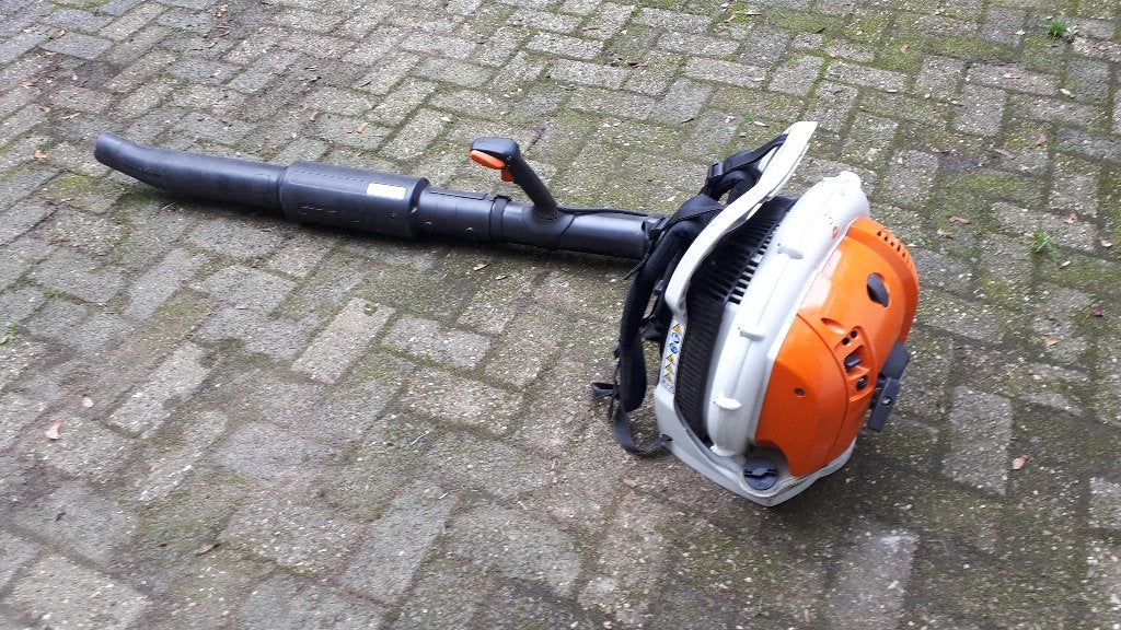 stihl  BR 500  zo goed  als nieuw  450 euro, Ophalen, Benzine, Ruggedragen, Zo goed als nieuw