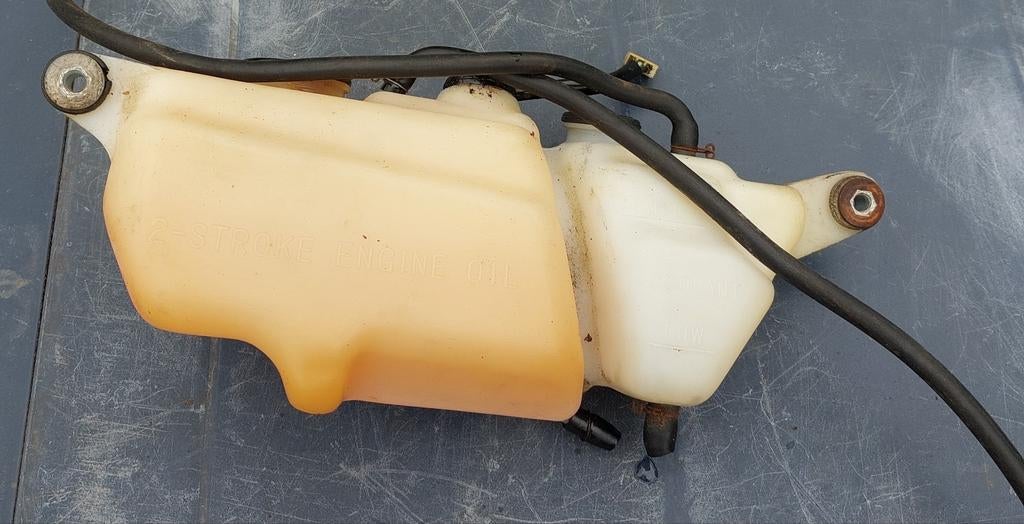 Réservoir de pompe à huile Yamaha DT 125 LC /80 LC 1982-1987, Enlèvement ou Envoi, Utilisé