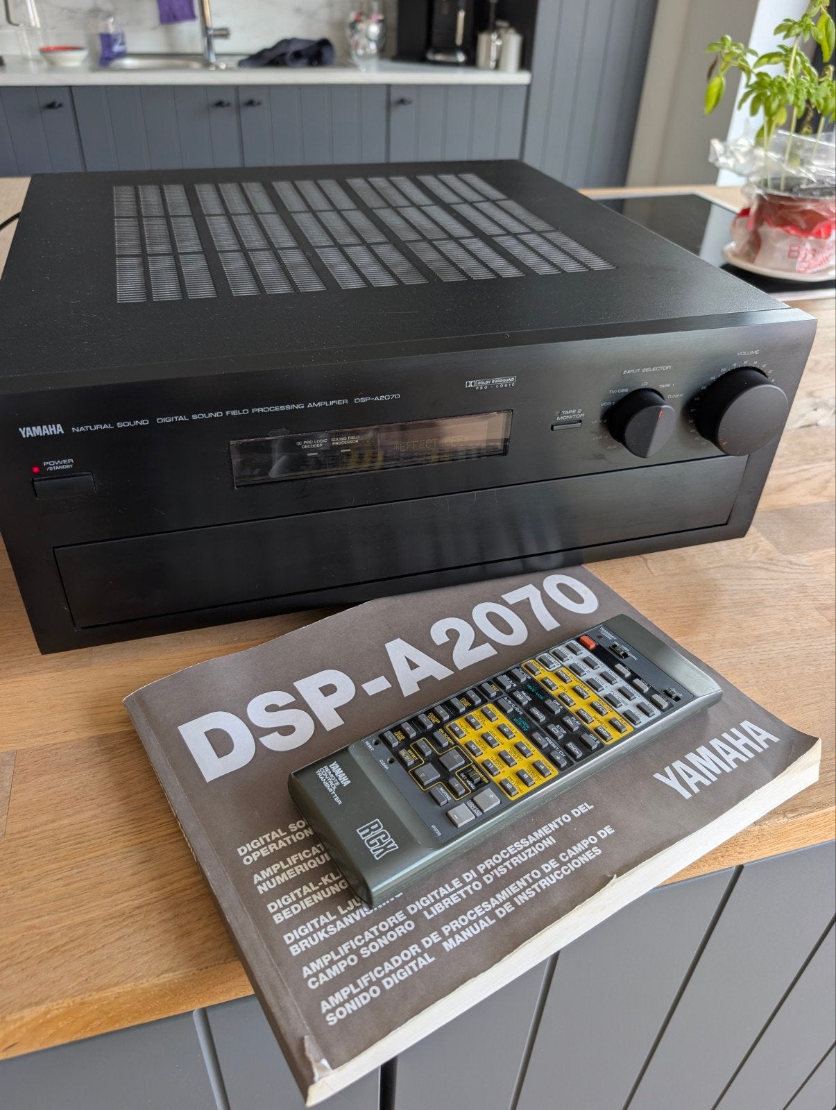 Yamaha DSP-A2070,Ampli haut de gamme vintage, parfait état, Enlèvement ou Envoi, Yamaha, Comme neuf, 120 watts ou plus