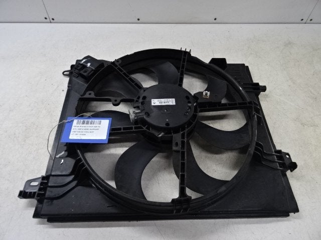 RADIATEUR VENTILATEUR Scénic IV (RFAJ) (214819674R), Renault, Utilisé, Peter-Huppertz-Straße 5
51063  Köln, DE, Dialog.deutschland@renault.de