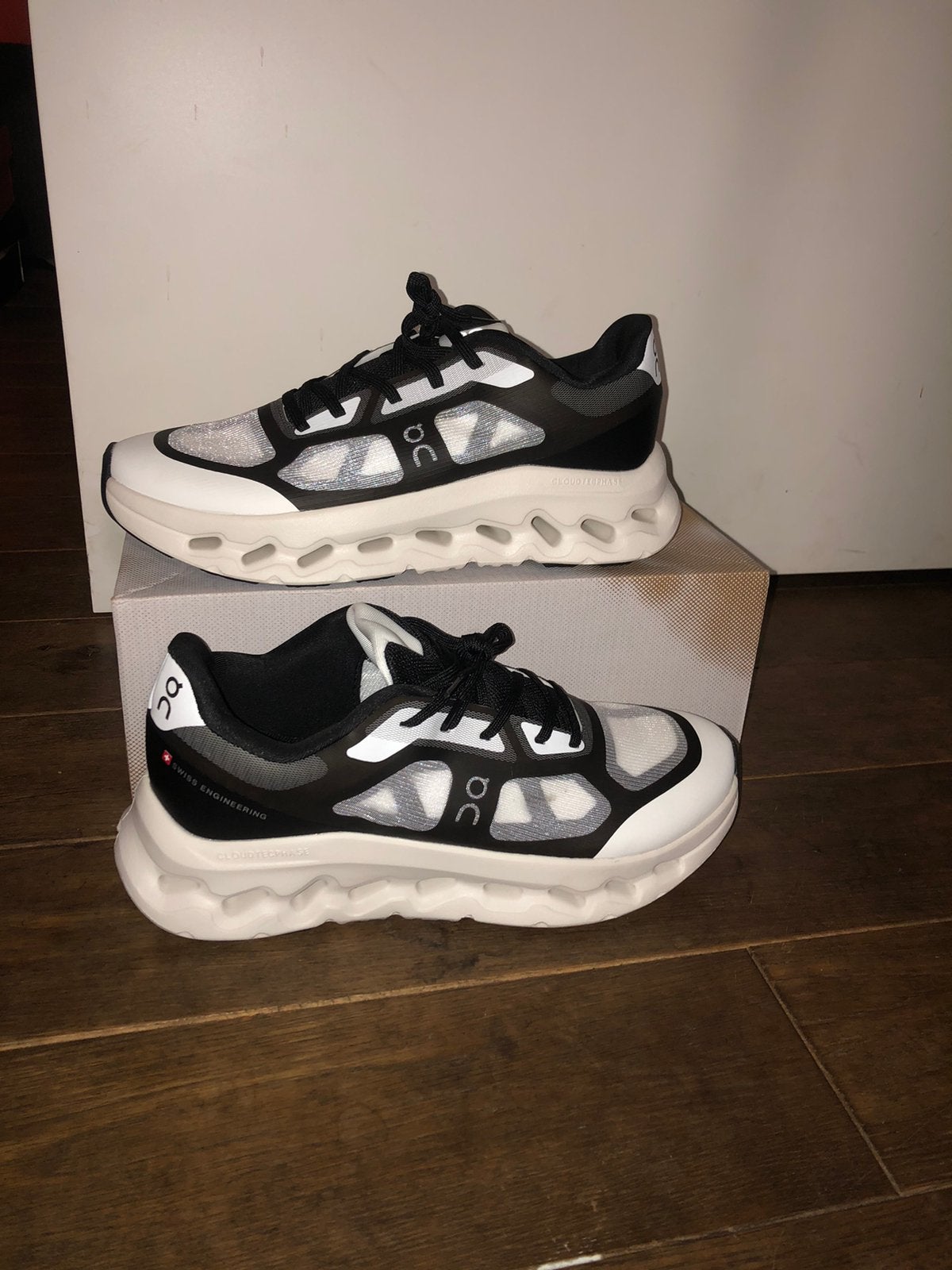 Oncloud schoenen, Sport en Fitness, Hardloopschoenen, Nieuw, Hardlopen, Ophalen