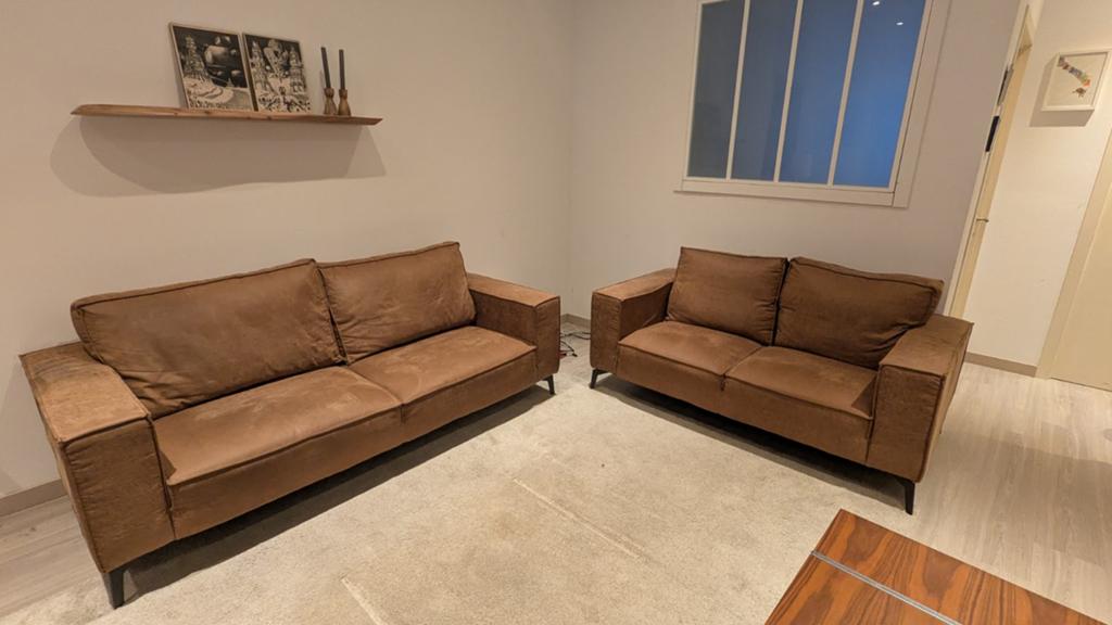 2 stijlvolle cognac zetels – driezit en tweezit, Huis en Inrichting, Zetels | Zetels, Ophalen, Stof