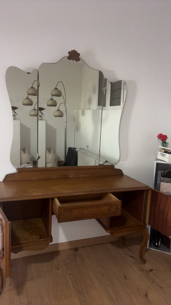Coiffeuse ancienne en bois avec miroir+2chevets., Antiquités & Art, Enlèvement