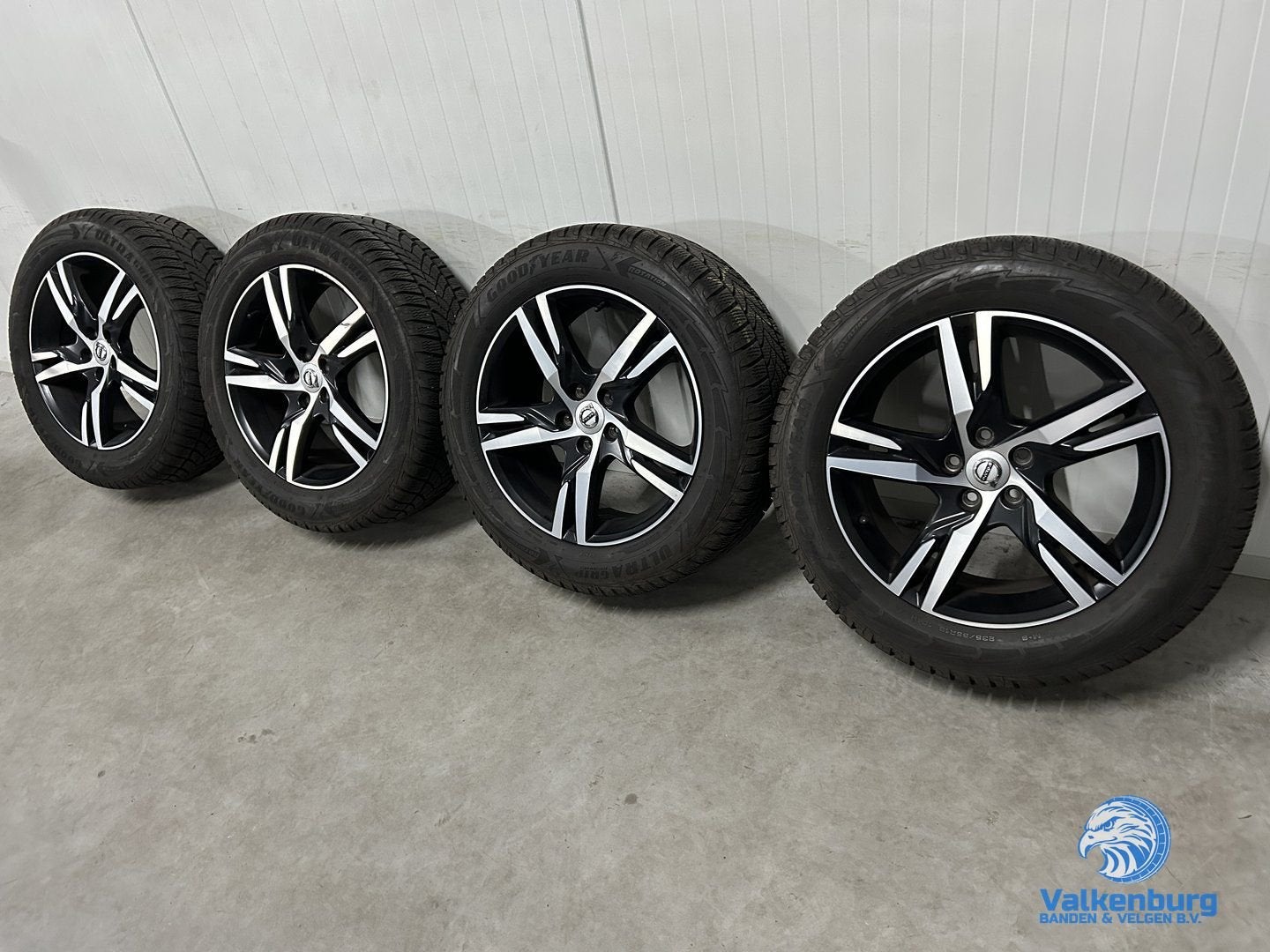 6-7mm! Originele Volvo XC40 5-Double Spoke Matt Black Diamon, Pneus et Jantes, Pneus hiver, Véhicule de tourisme, -