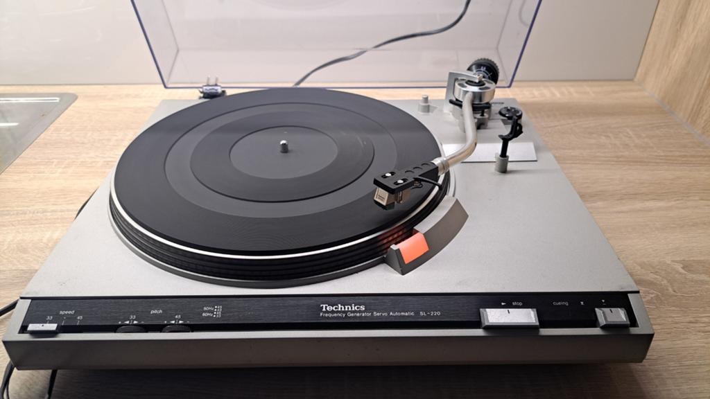 Technics SL220 met nieuwe riem en nieuwe naald twv 60€, Audio, Tv en Foto, Platenspelers, Ophalen, Technics