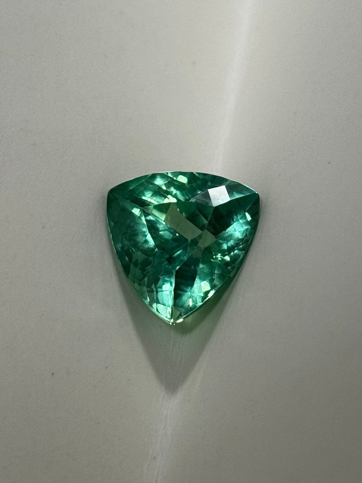Émeraude de 18,65 carats, Muzo, Enlèvement, Comme neuf
