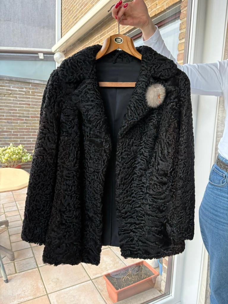 Vintage astrakan bontjas | E. Impe-Lambrecht, Ophalen, Zo goed als nieuw, Zwart