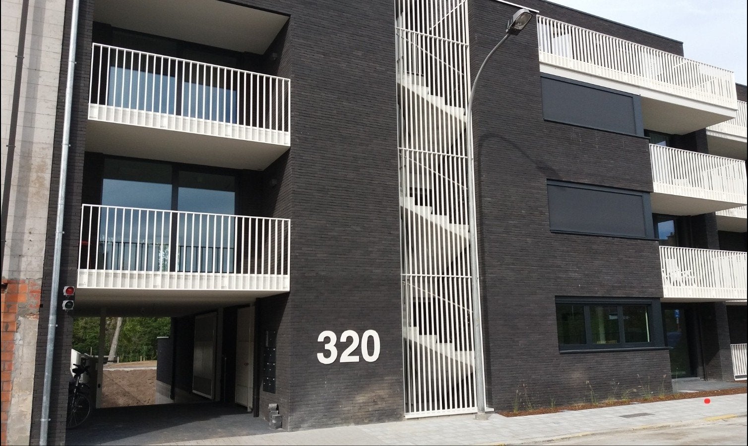 Te Huur : Parkeerplaats Hombeeksesteenweg 320 Mechelen, Immo, Garages & Places de parking, Malines