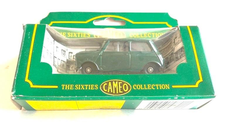Mini Cooper “The Sixties CAMEO collection “ Corgi  # 97412., Hobby en Vrije tijd, Modelauto's | 1:43, Ophalen of Verzenden, Zo goed als nieuw
