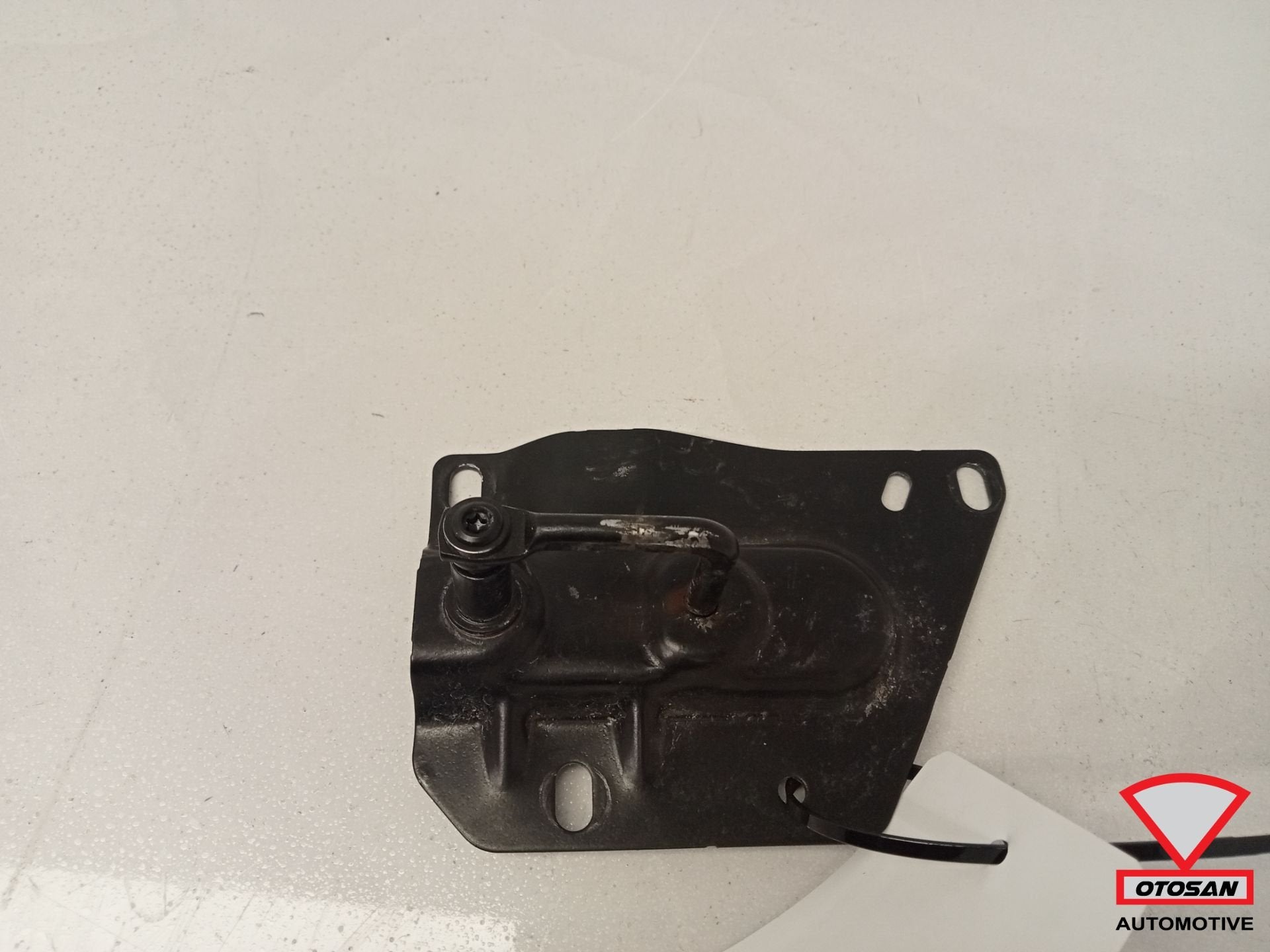 M canisme de verrouillage du capot Audi RS4 A4 S4 B9, AUDI AG, Auto-Union-Strasse 1
85045  Ingolstadt, DE, Audi, Utilisé