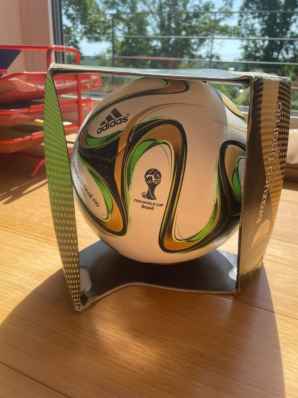 Balle officielle coupe du monde bresil 2014, Antiquités & Art, Art | Objets design, Enlèvement ou Envoi