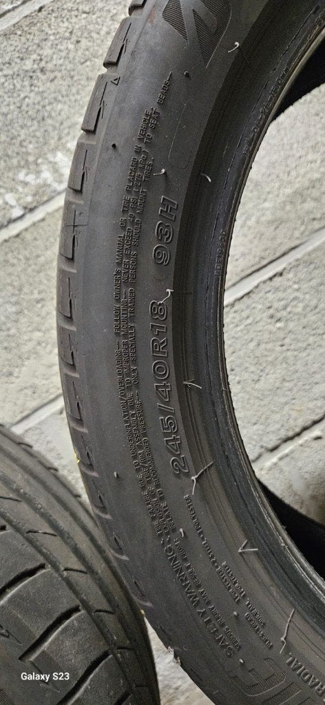 Banden Bridgestone Turanza 245/40/18, Autos : Pièces & Accessoires, 245 mm, Véhicule de tourisme, Pneus été, Enlèvement