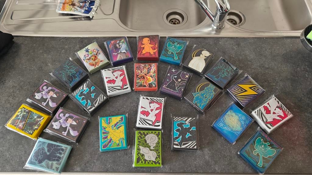 Pokémon ETB Sleeves Lot (24 Sealed Packs), Ophalen of Verzenden
