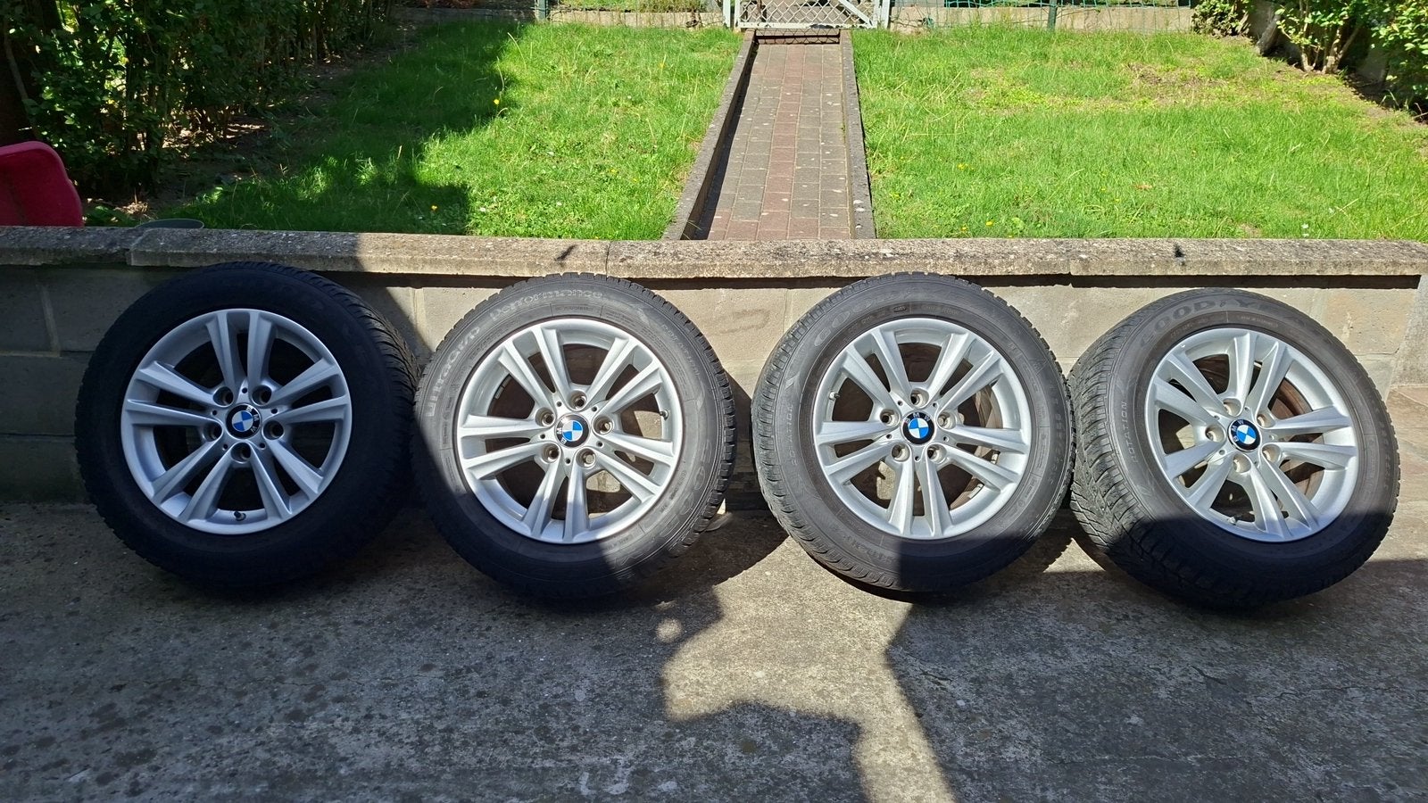 4 jantes BMW originales 16” + pneus 225/55 R16 + valves TPMS, 16 pouces, Pneu(s), Enlèvement, Utilisé