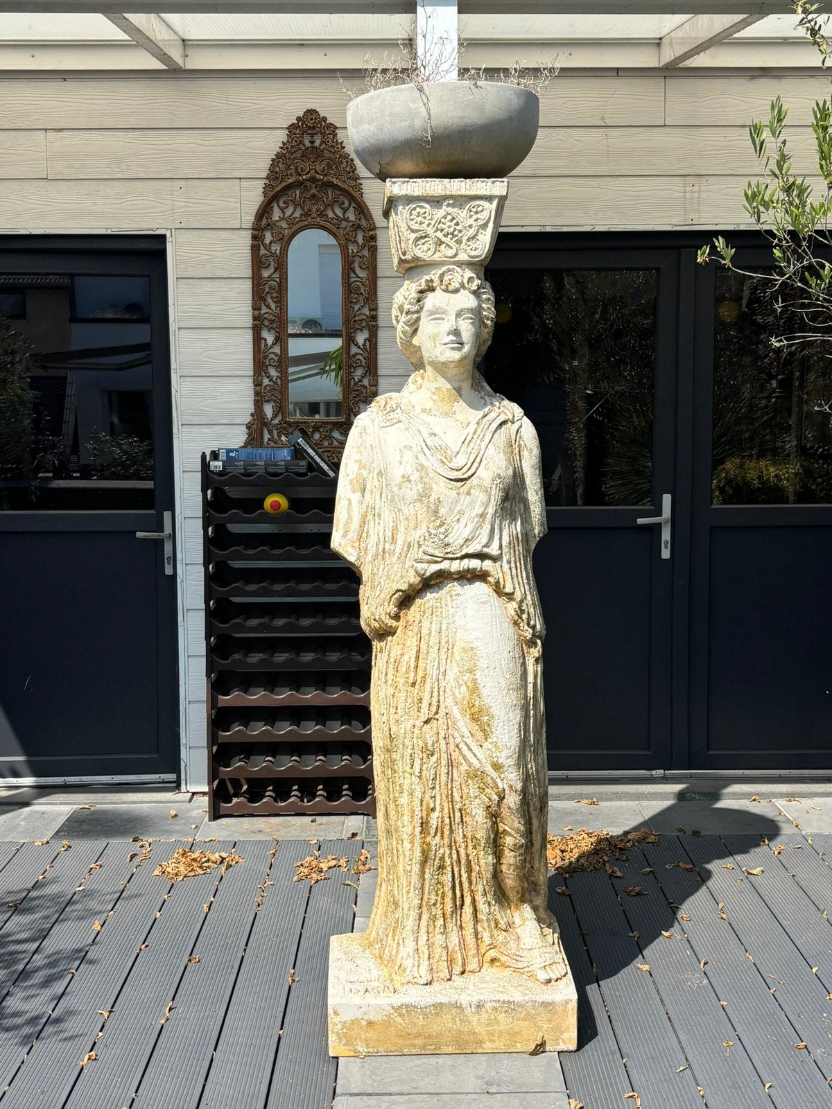 Een klassieke vrouwelijke figuur in Griekse stijl, Tuin en Terras, Ophalen, Zo goed als nieuw