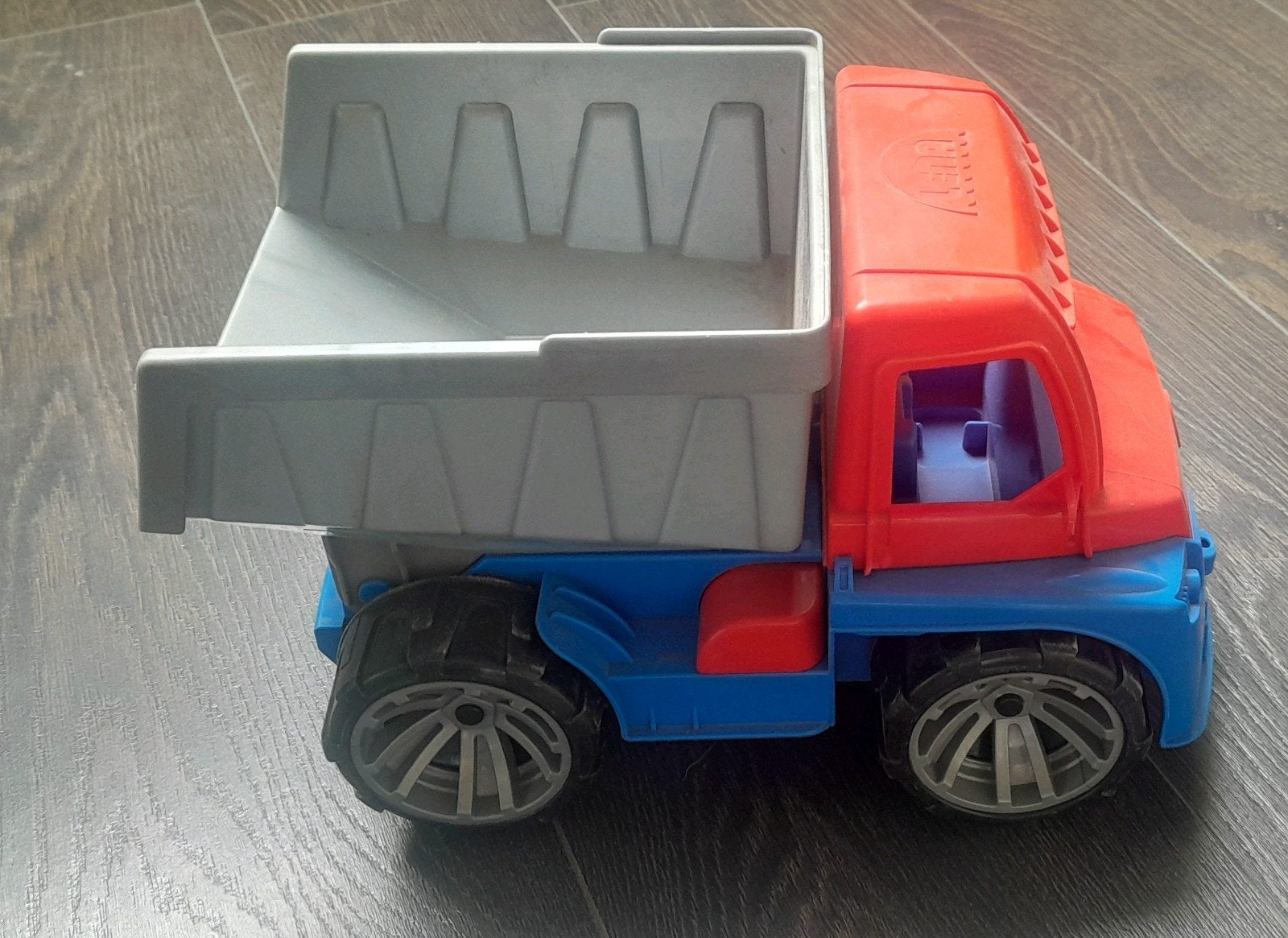 kinder speelgoed camion, Enlèvement