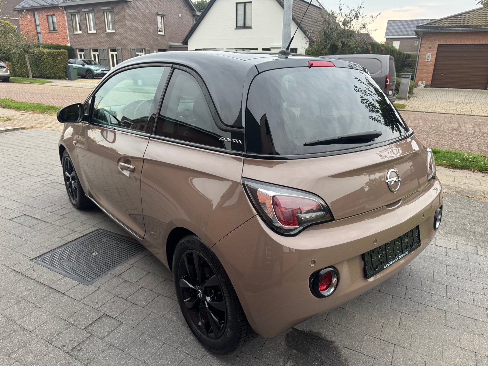 Opel Adam benzine, Auto's, Voorwielaandrijving, https://public.car-pass.be/vhr/ba04a304-1d29-4ce2-885f-ef98429aa348, Zwart, 4 cilinders