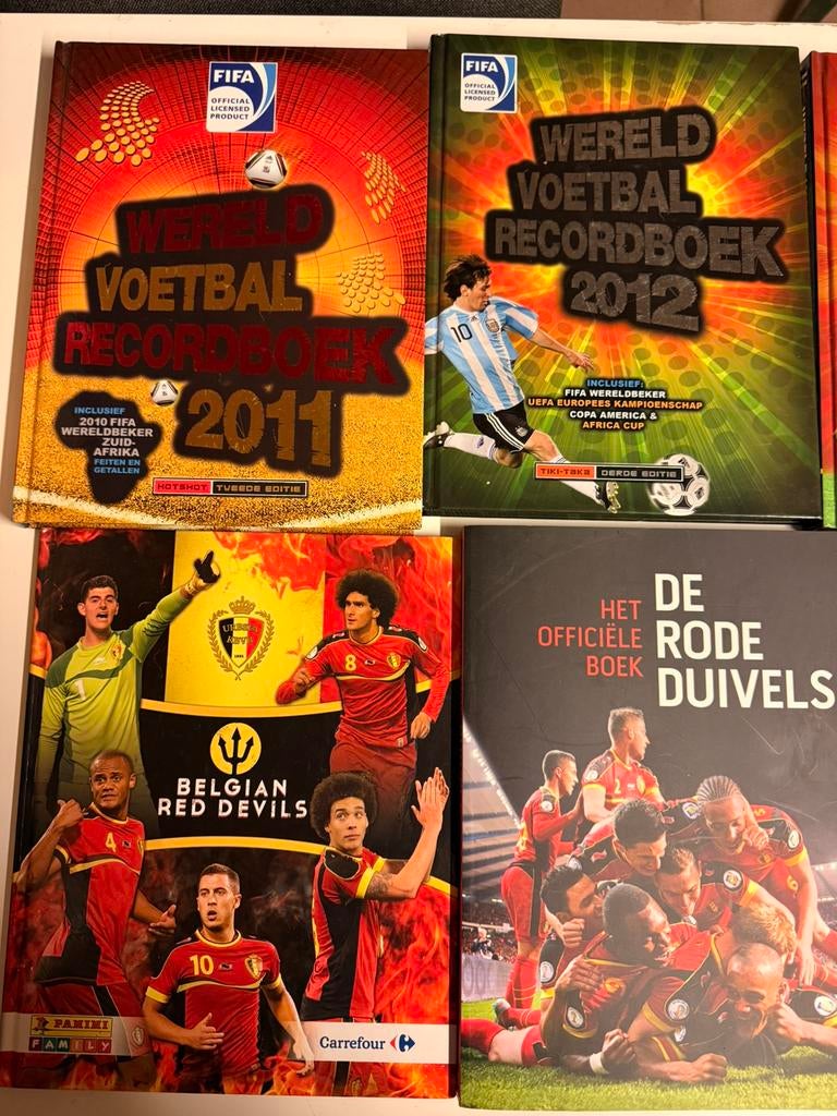 Voetbalboeken + stickeralbum – Rode Duivels / FIFA  v, Tickets en Kaartjes