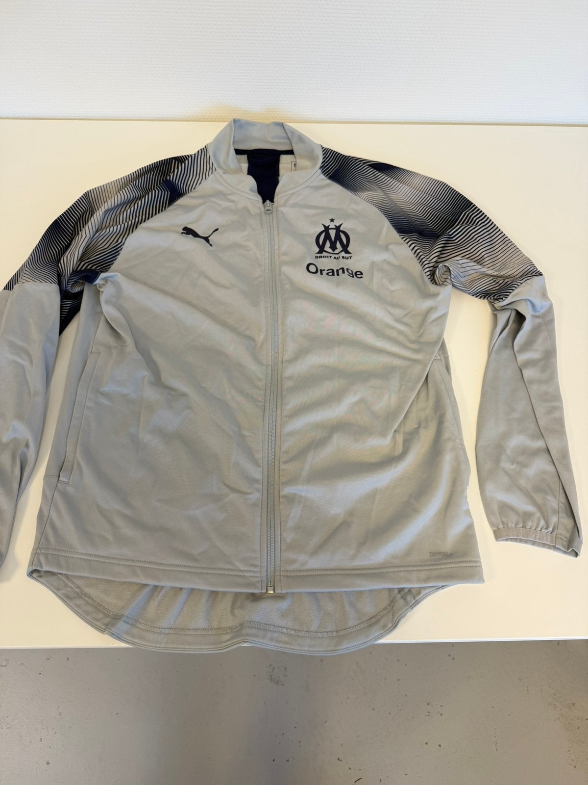Veste d'entraînement Puma Olympique Marseille 2018/2019 M, Football, Gris, Enlèvement ou Envoi, Comme neuf