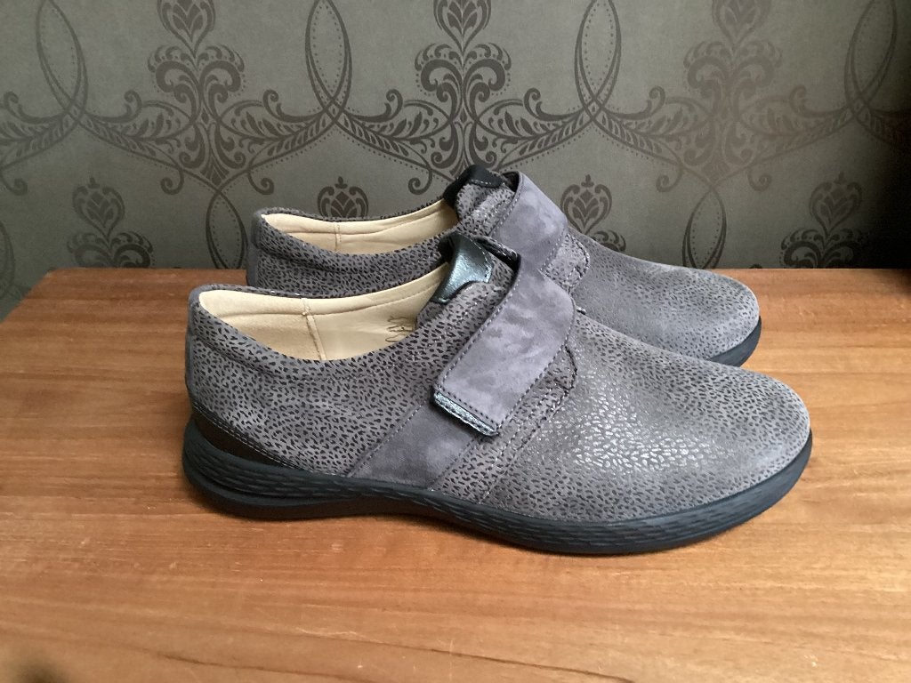 Chaussures Fidelio 41 neuves, Vêtements | Femmes, Neuf, Gris, Enlèvement ou Envoi, Sabots