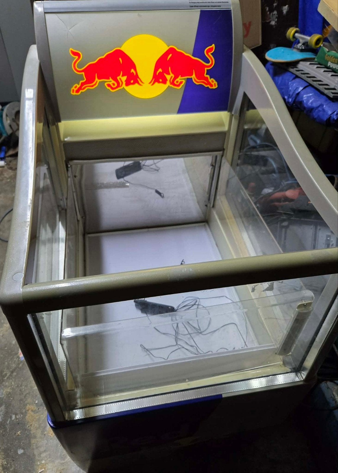 redbull frigo met verlichting, Enlèvement
