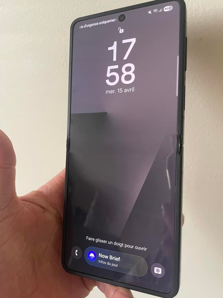 Samsung Galaxy Z Flip7 256GB Jetblack, Telecommunicatie, Mobiele telefoons | Samsung, Samsung, Zwart, Touchscreen, Refurbished