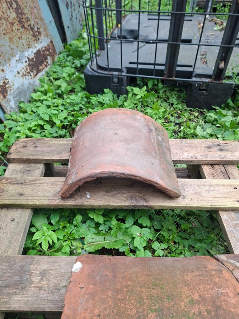 Oude rustieke nokpannen vorstpannen, Doe-het-zelf en Bouw, Ophalen, Dakpannen