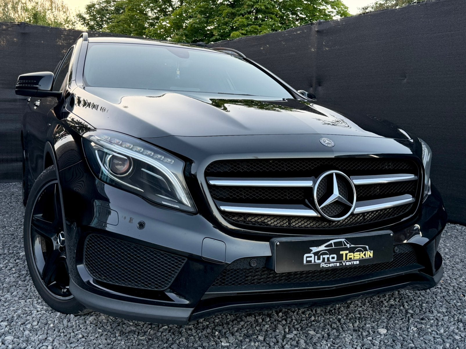 Mercedes// Gla180d // Pack amg // Edition 1 // Boite auto //, Auto's, Mercedes-Benz, Automaat, 4 cilinders, Zwart, Bedrijf