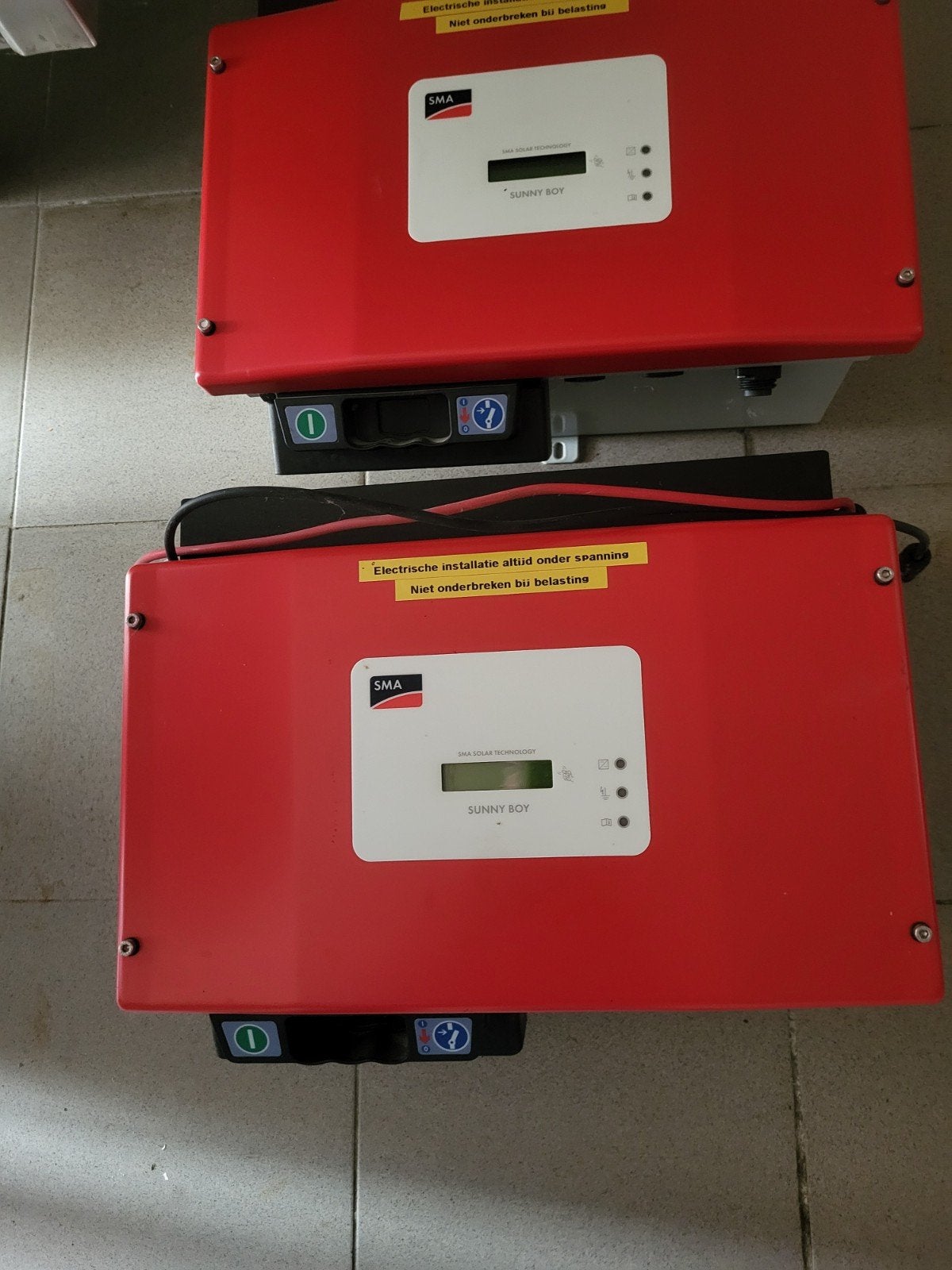 2 onduleurs de phase momo de 3200 W, Bricolage & Construction, Enlèvement, Utilisé, Autres types, 200 watts-crêtes ou plus