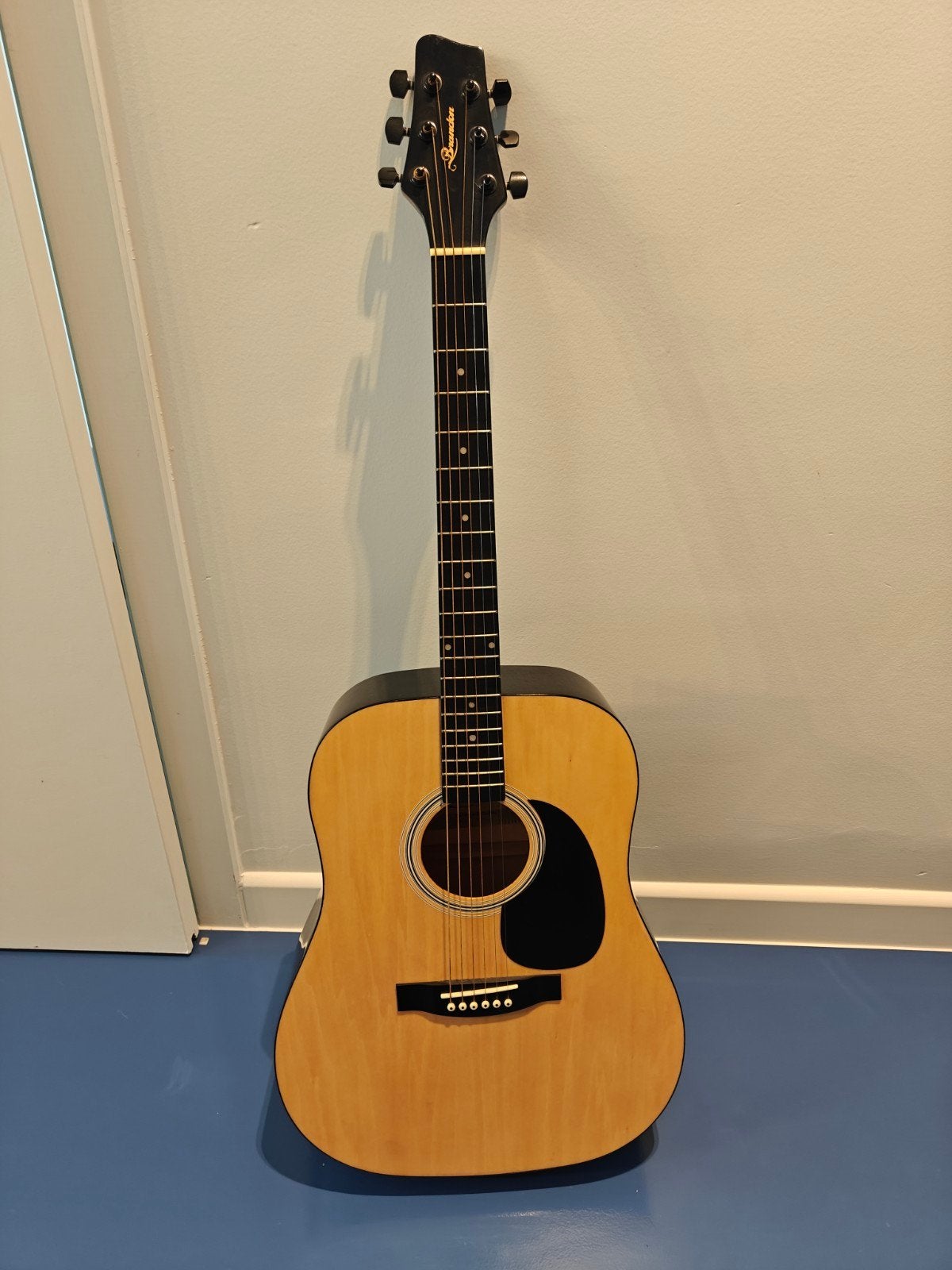 Akoestische gitaar, Enlèvement, Comme neuf