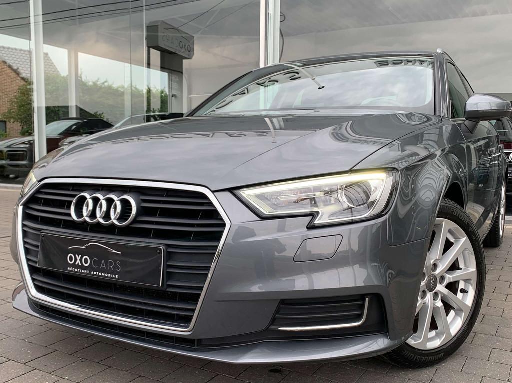 Audi A3 35 TFSI 150CV / Sporback / Xenon / LED / Gps / Cuir, Argent ou Gris, Boîte manuelle, 5 portes, 1498 cm³