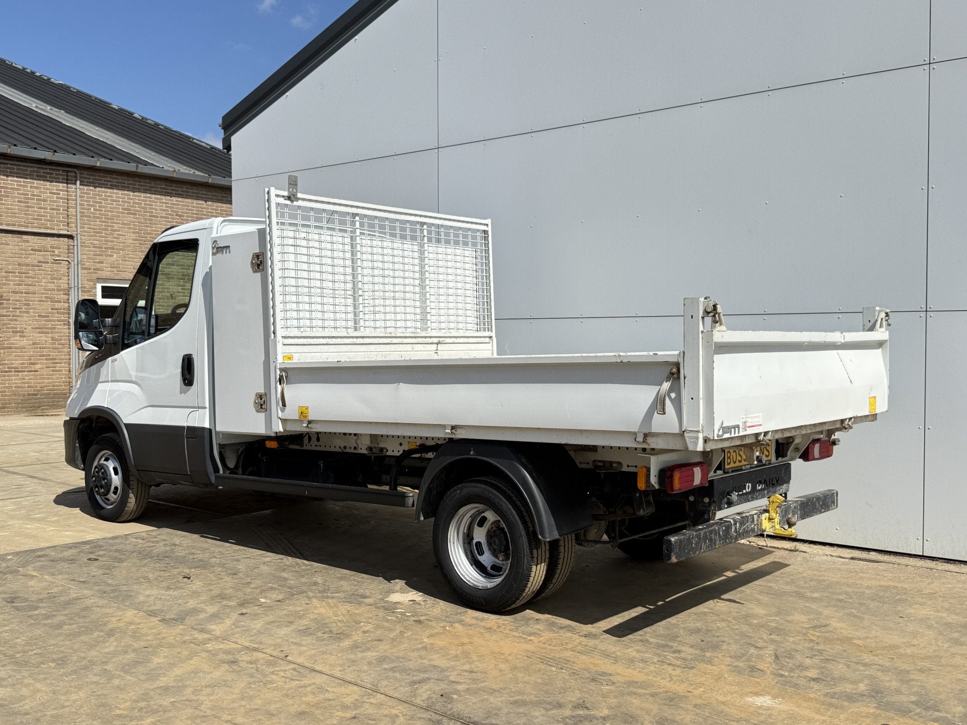Iveco Daily 35C16 3.0 L4 Kipper Dubbellucht Airco 3.5T Trekh, Cuir, Entreprise, Boîte manuelle, Noir