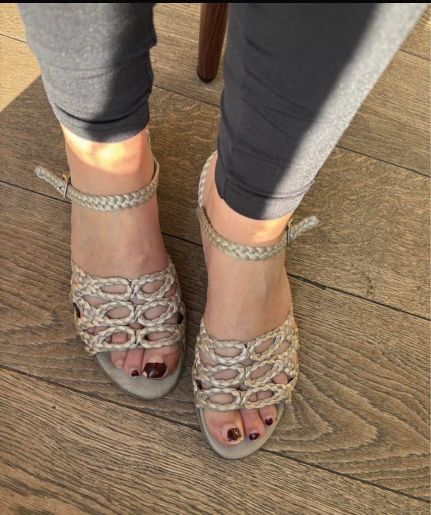 Sandalen van Daniele Tucci, Enlèvement ou Envoi, Comme neuf, Gris